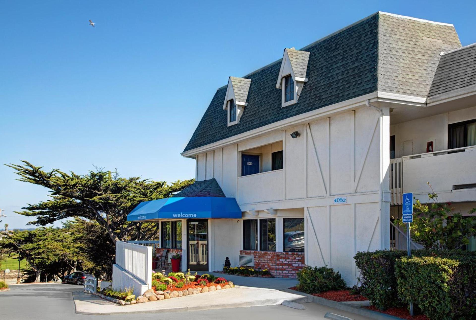 Motel 6-Marina, CA - Monterey — hotel in Marina