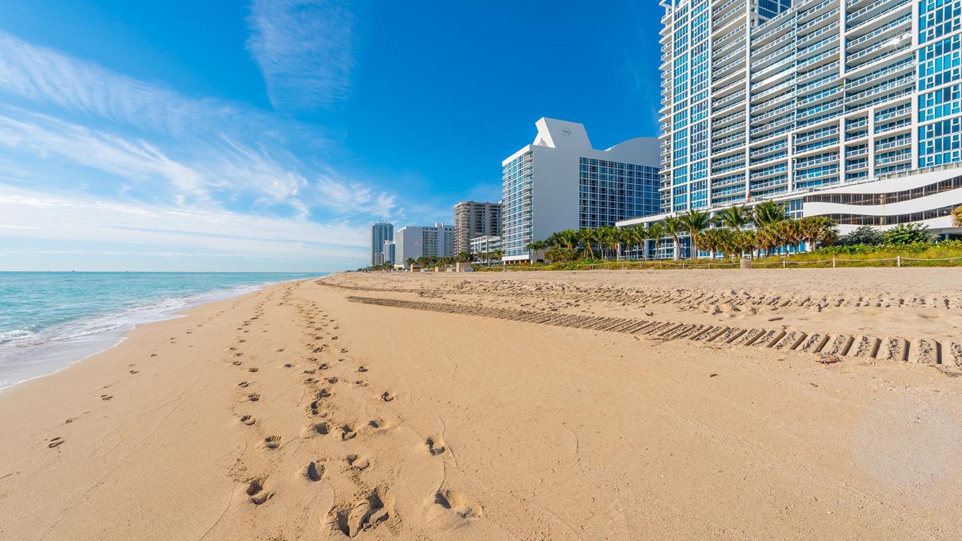 1 Bedroom Private Residence at Carillon Miami Resort -911 photo 9