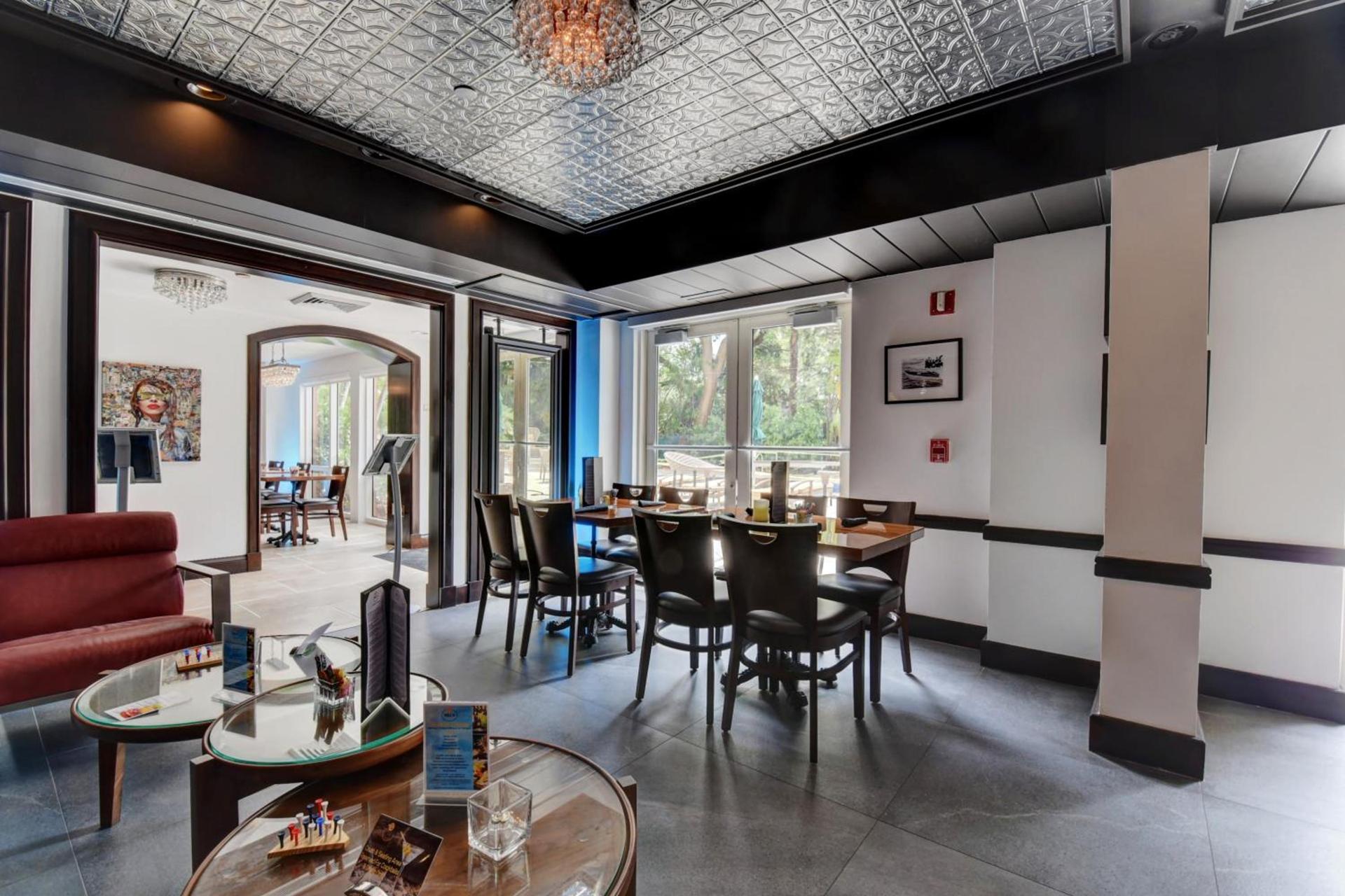 The Mutiny Luxury Suites Hotel photo 47