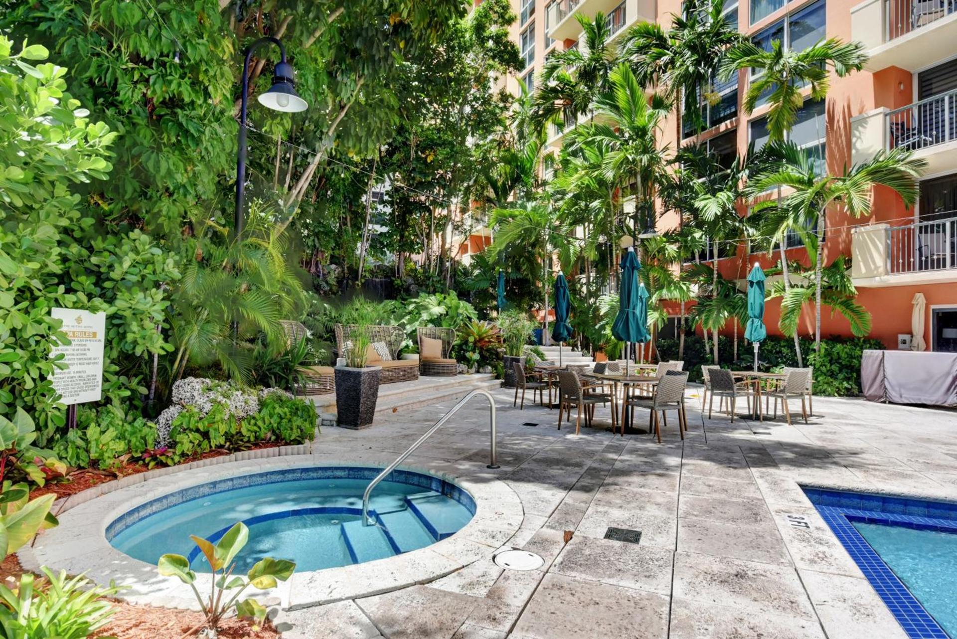 The Mutiny Luxury Suites Hotel photo 48
