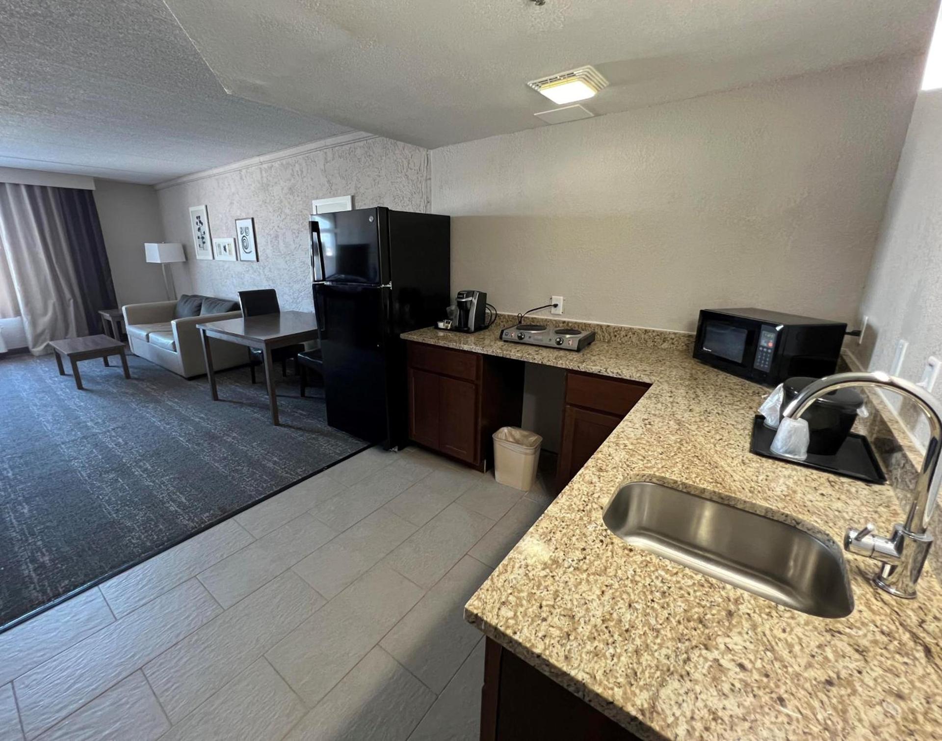Country Inn & Suites by Radisson, Mt Pleasant-Racine West, WI photo 91