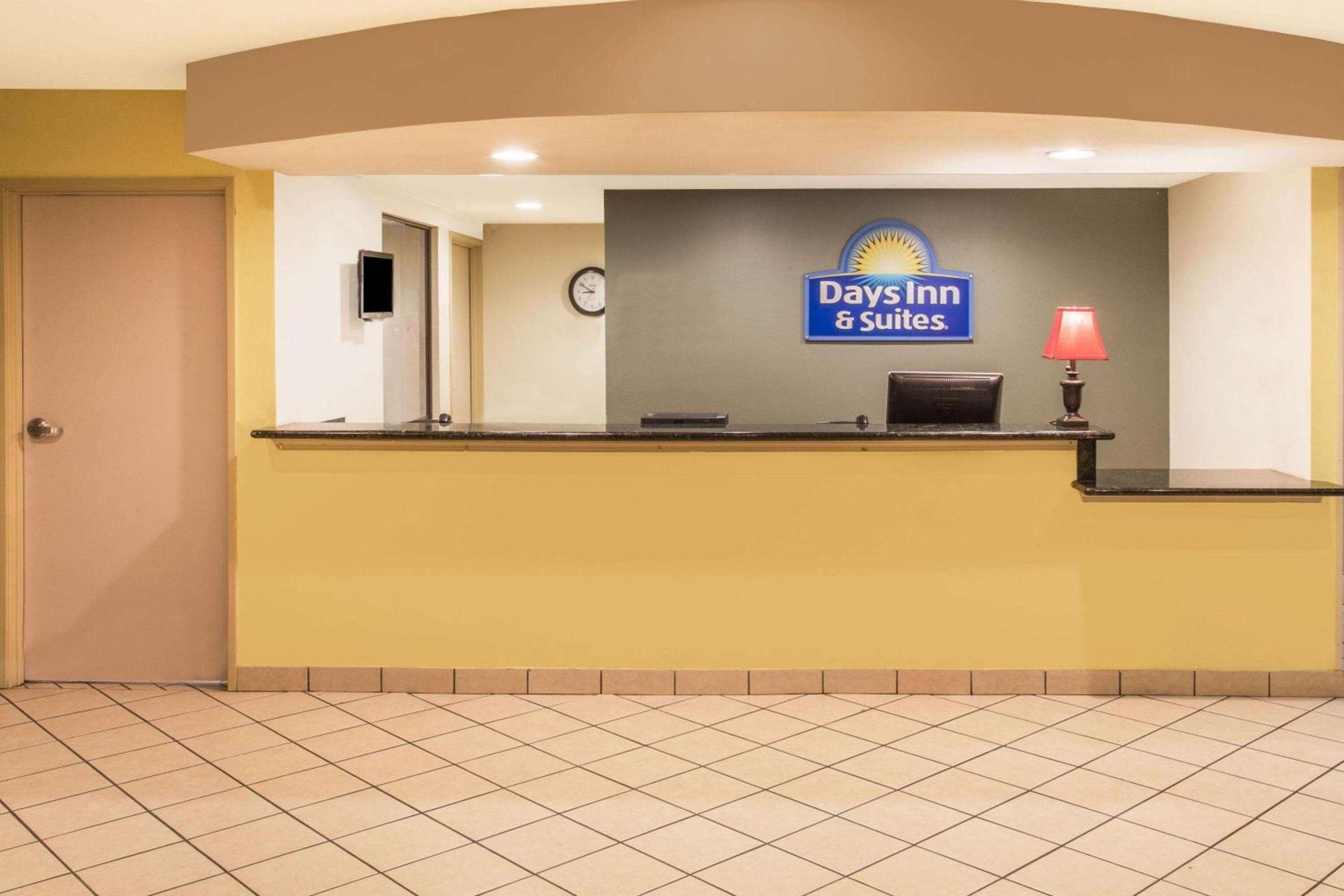 Days Inn & Suites by Wyndham Thibodaux photo 6
