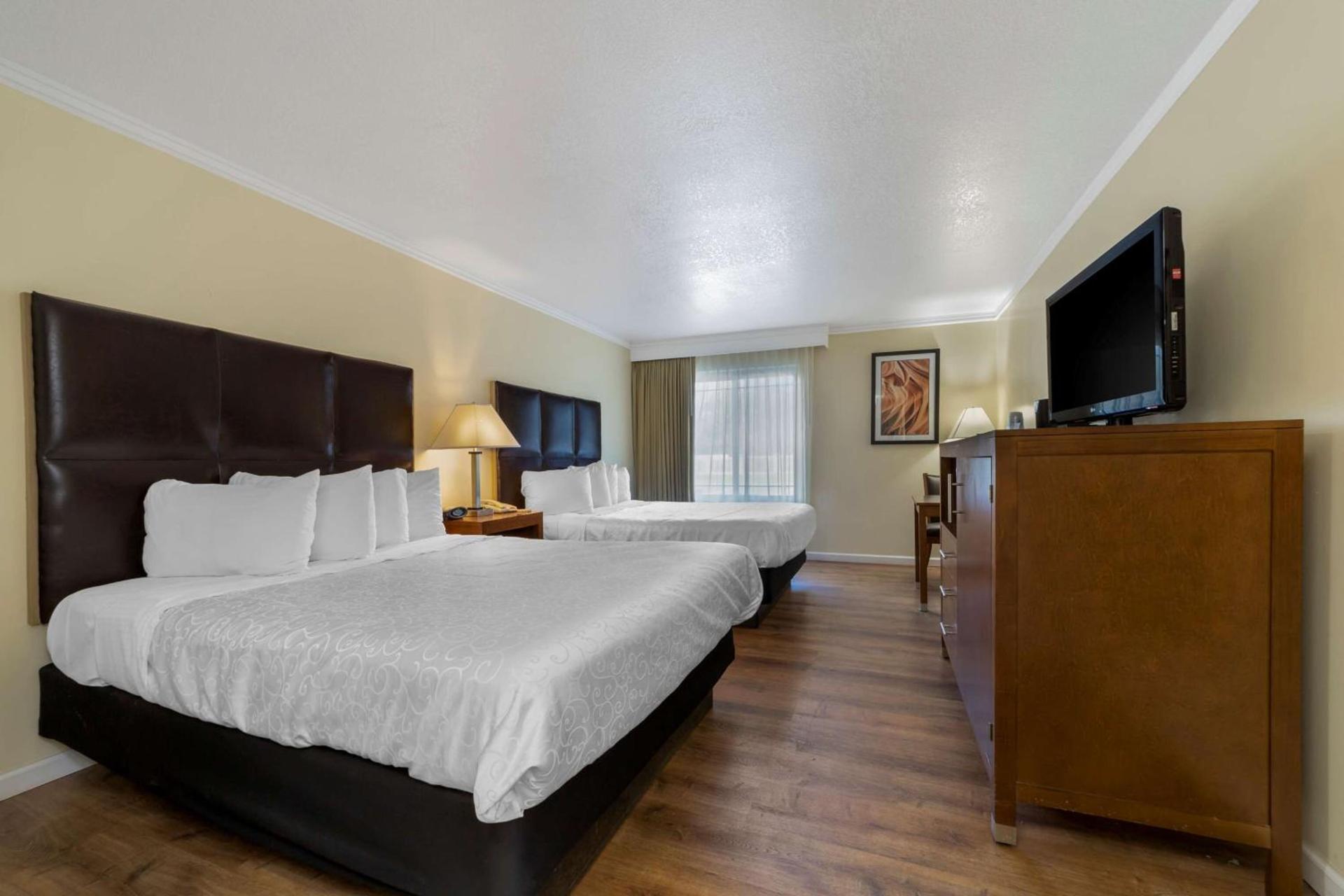Best Western Plus Northwoods Inn photo 18