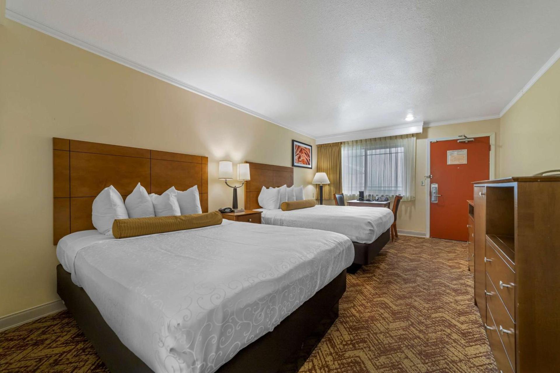 Best Western Plus Northwoods Inn photo 21