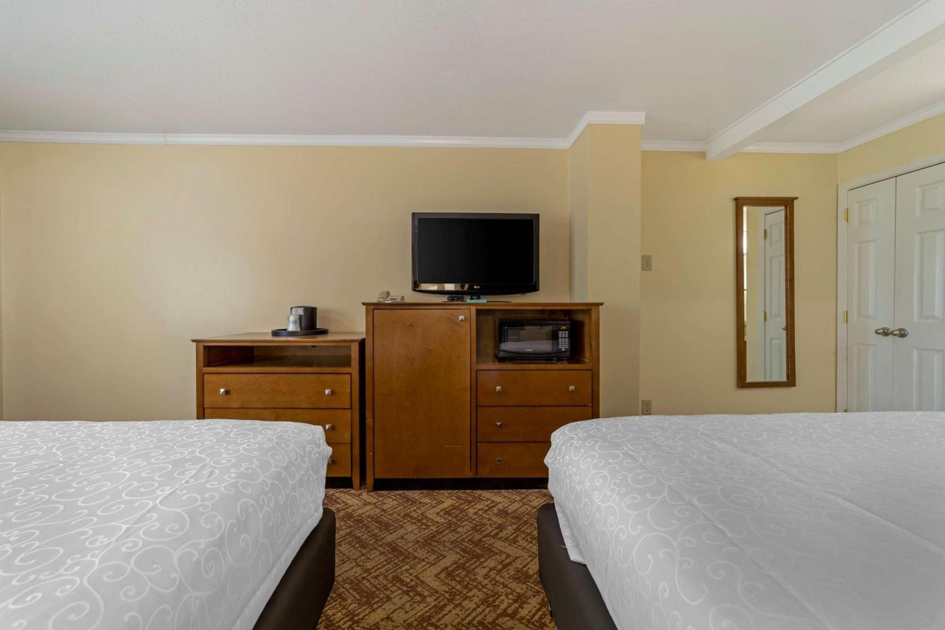 Best Western Plus Northwoods Inn photo 20