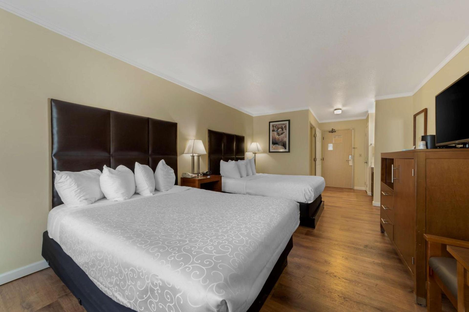 Best Western Plus Northwoods Inn photo 25