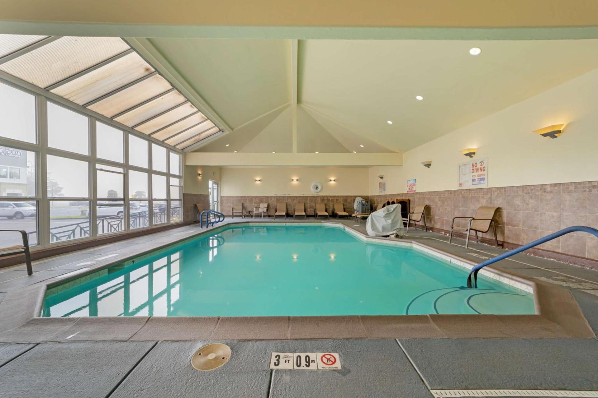 Best Western Plus Northwoods Inn photo 4