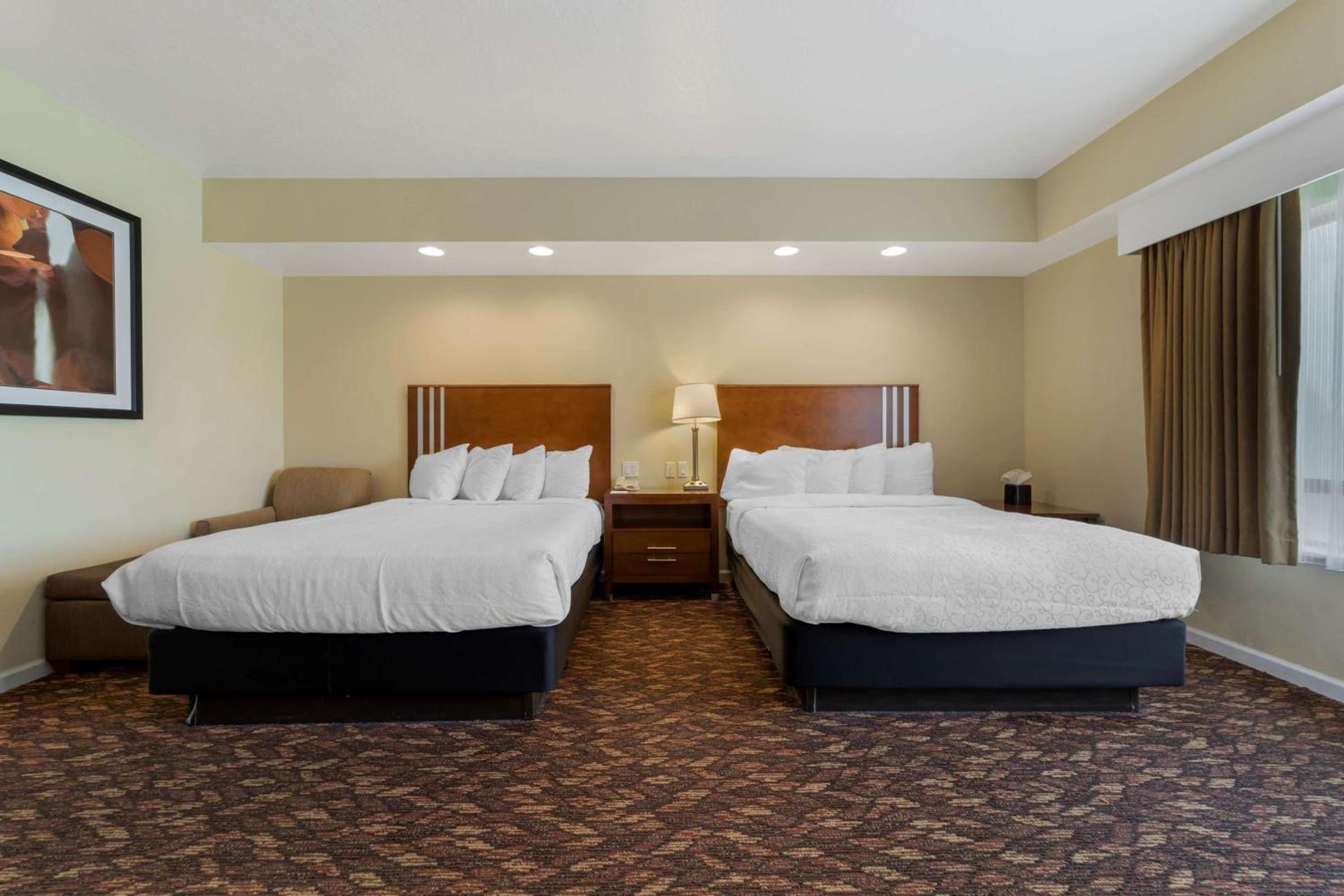 Best Western Plus Northwoods Inn photo 32