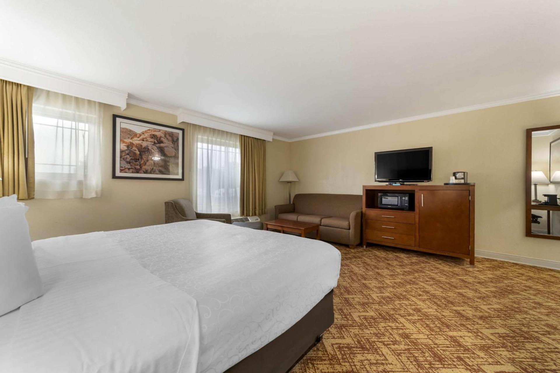 Best Western Plus Northwoods Inn photo 34