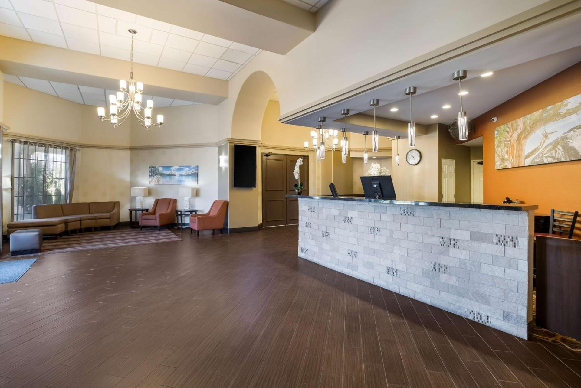 Best Western Escondido Hotel photo 2