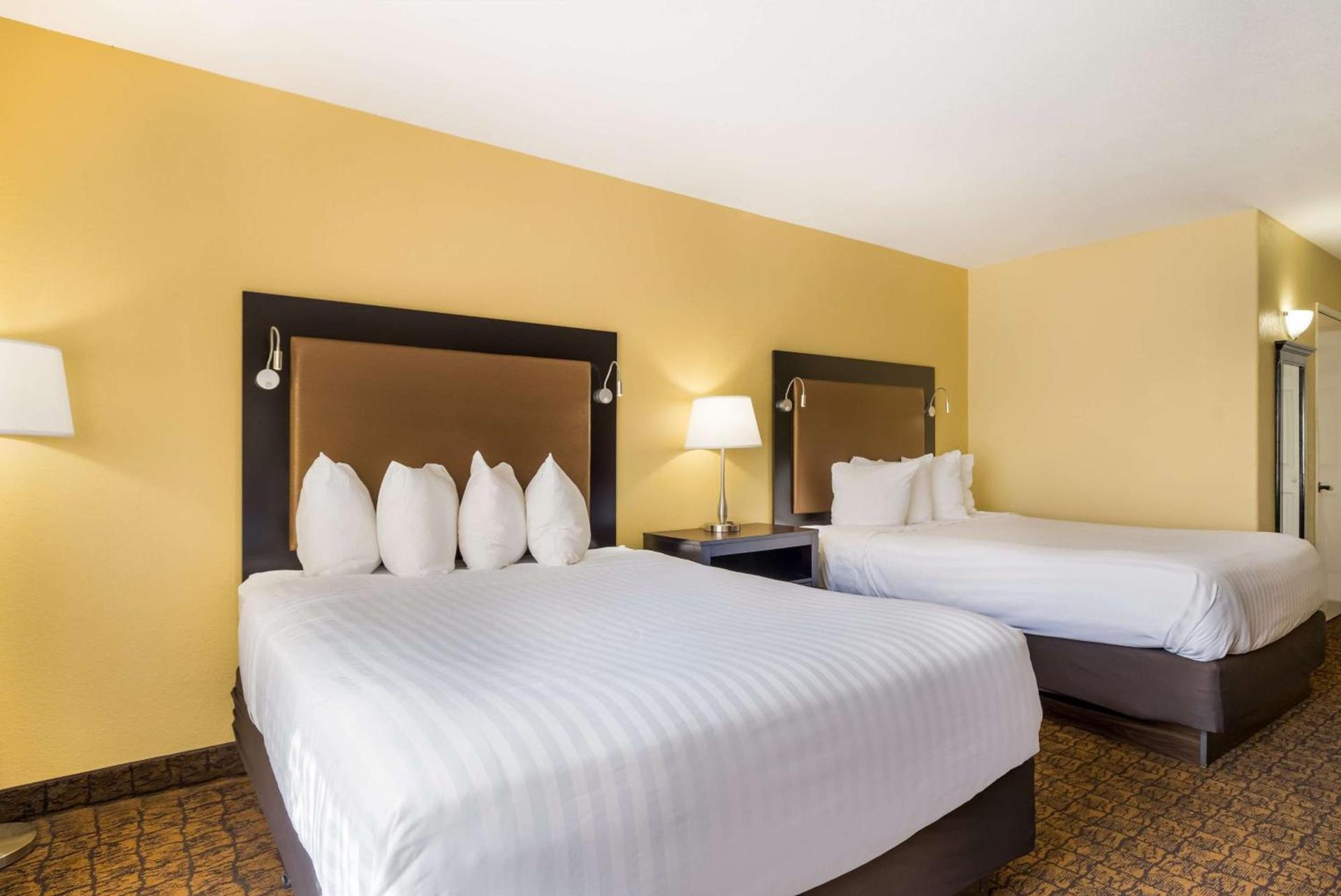 Best Western Escondido Hotel photo 5
