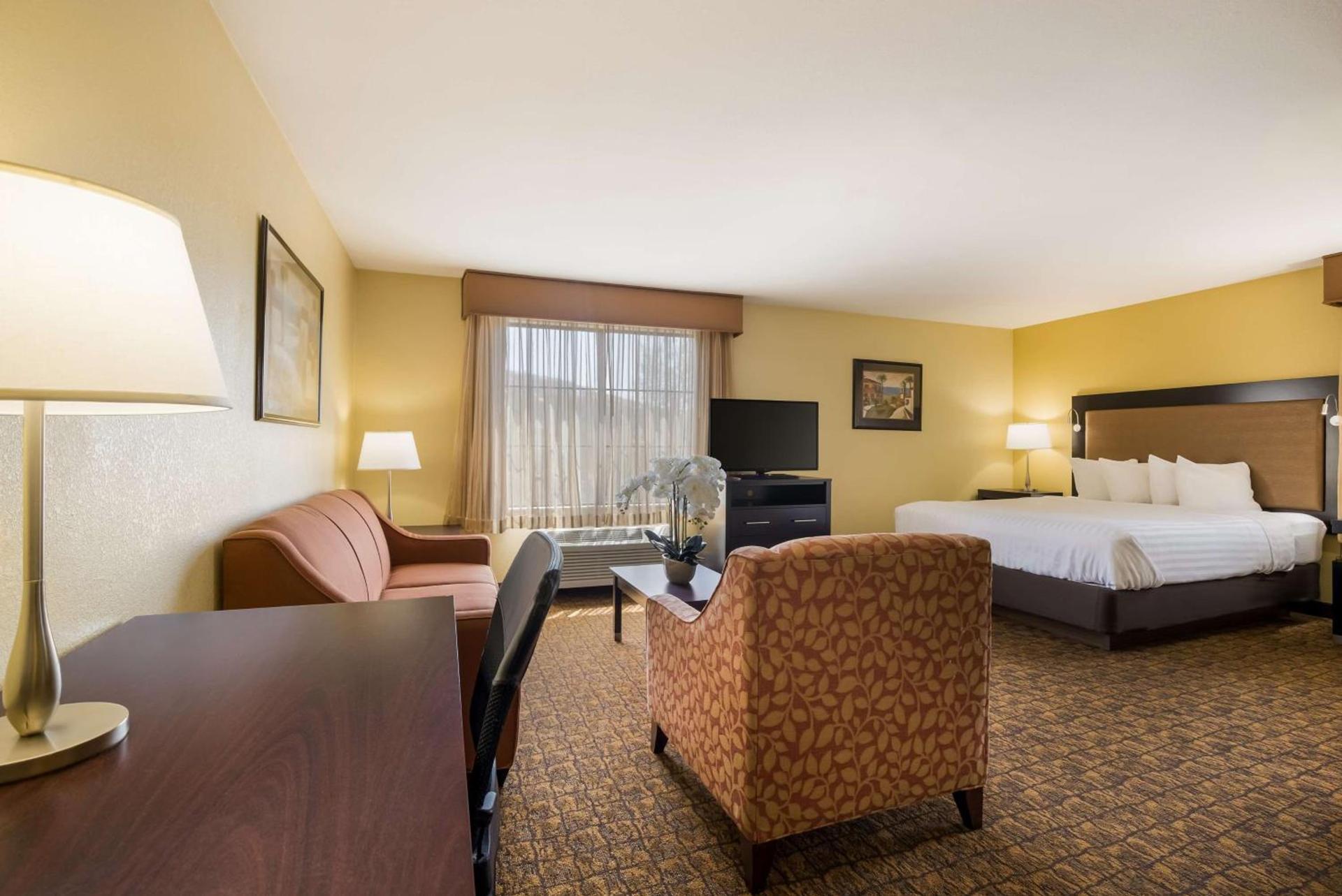 Best Western Escondido Hotel photo 16