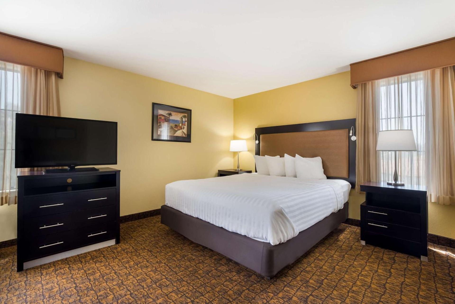 Best Western Escondido Hotel photo 18