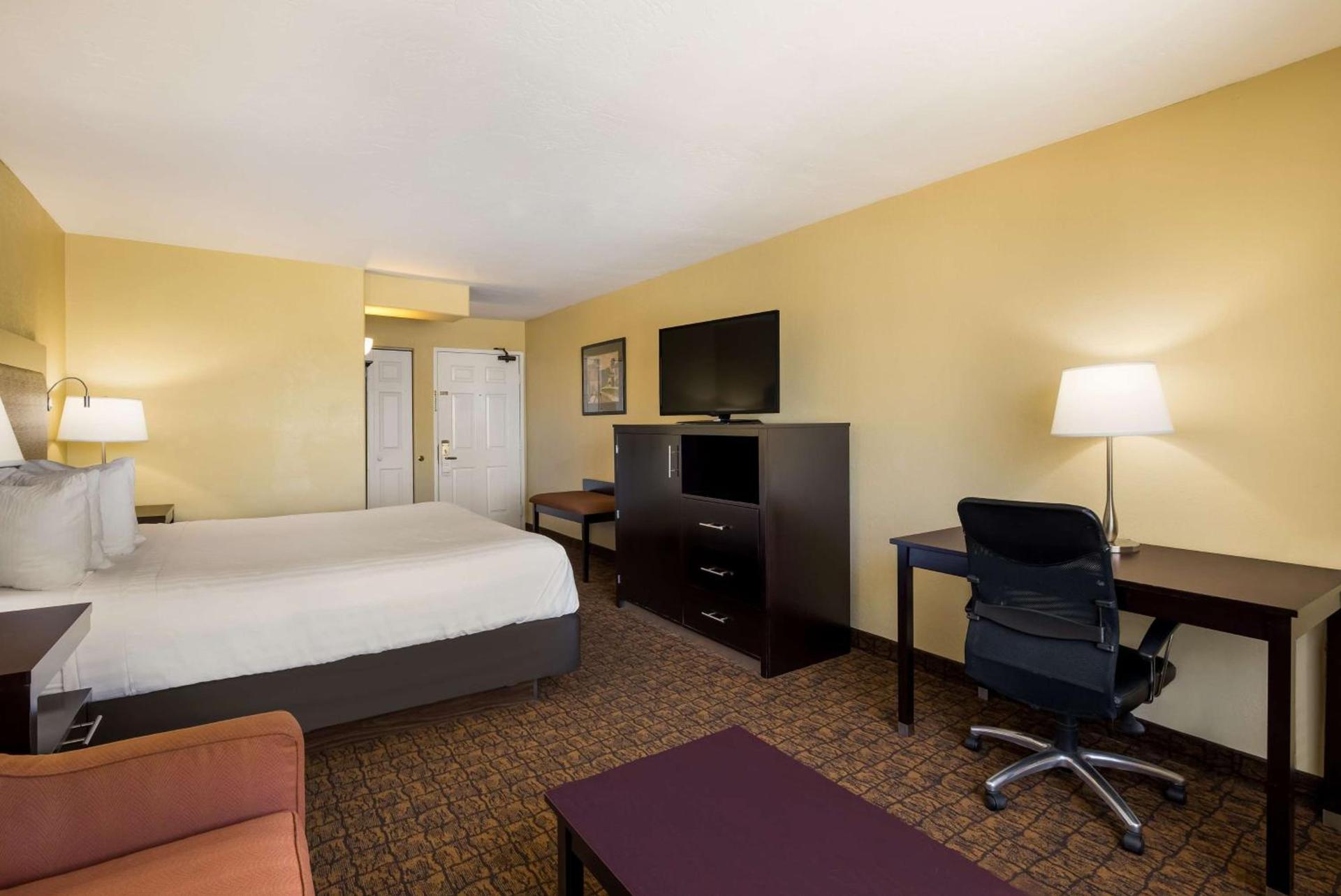 Best Western Escondido Hotel photo 21