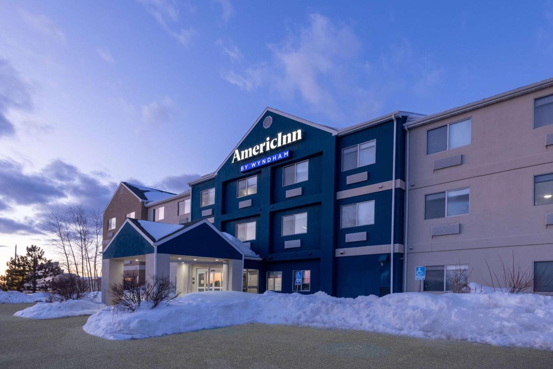 AmericInn by Wyndham Duluth photo 5