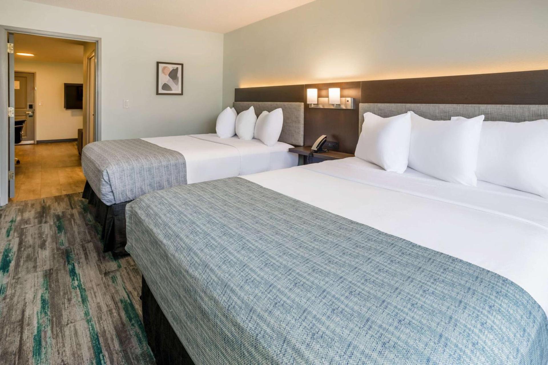 Wingate by Wyndham Waldorf - Washington DC Area photo 42