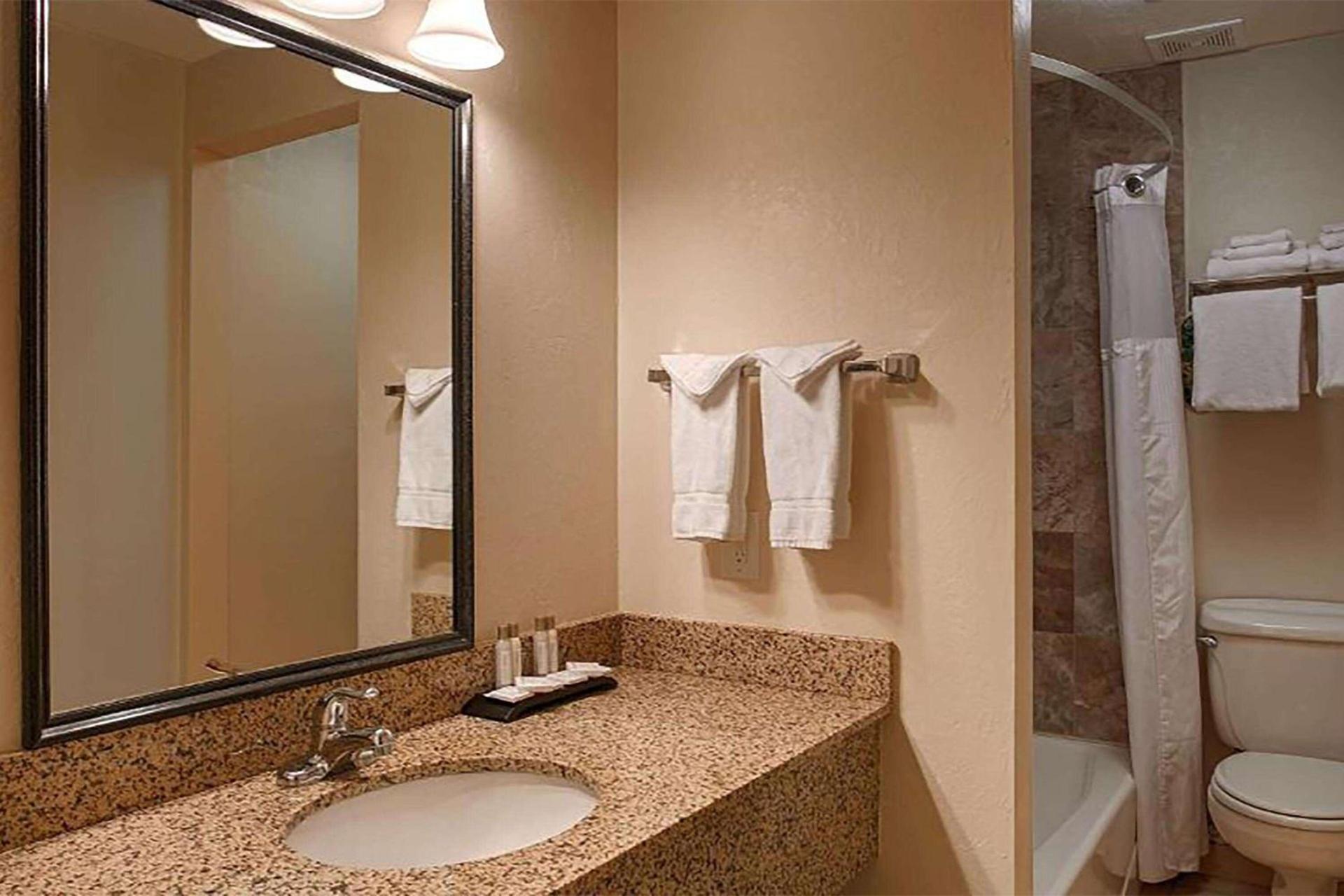 Baymont by Wyndham Durango photo 6