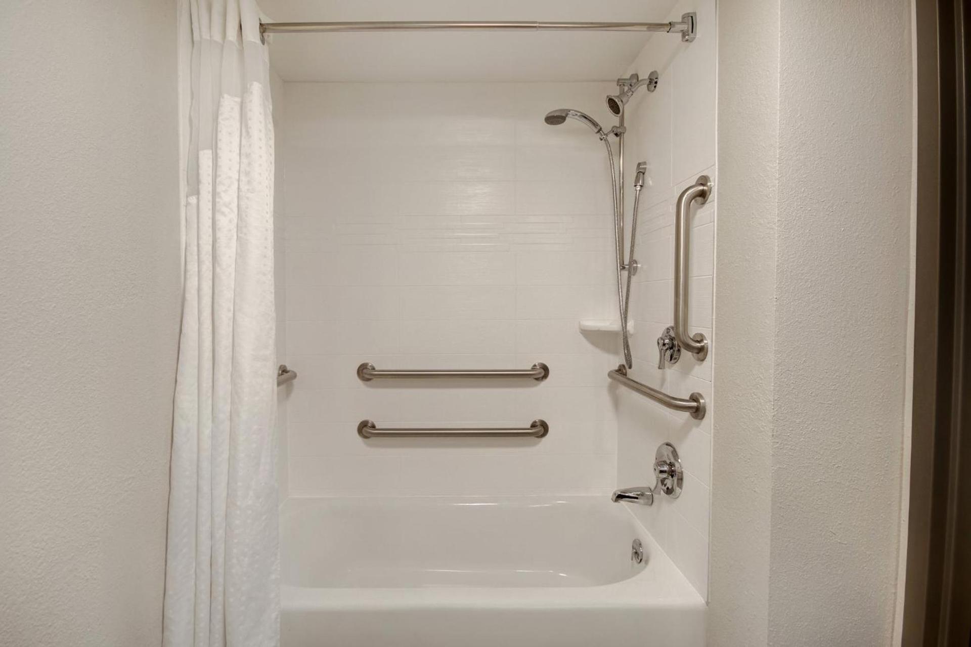 Holiday Inn Express Rochester - University Area by IHG photo 26