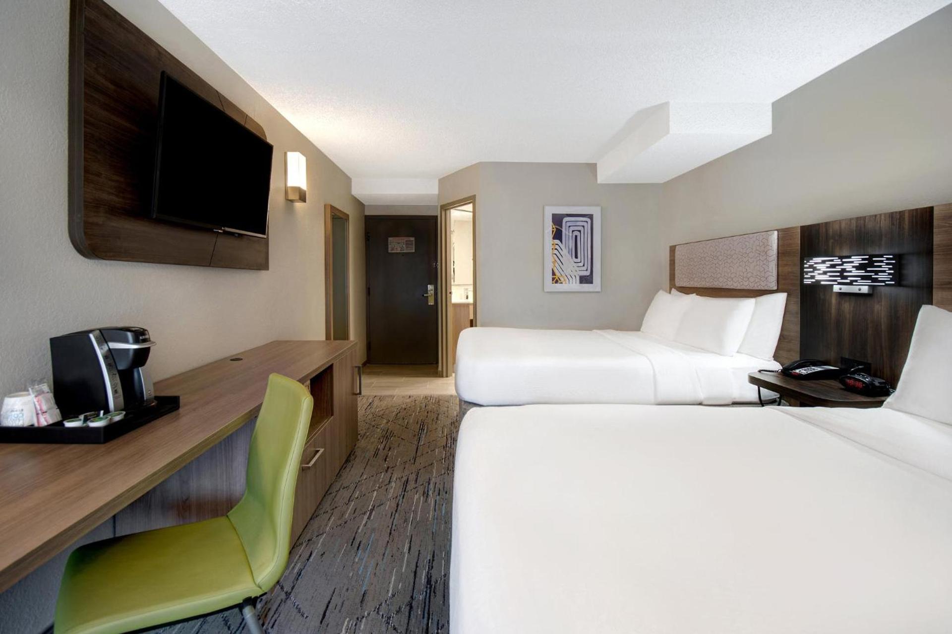 Holiday Inn Express Rochester - University Area by IHG photo 45