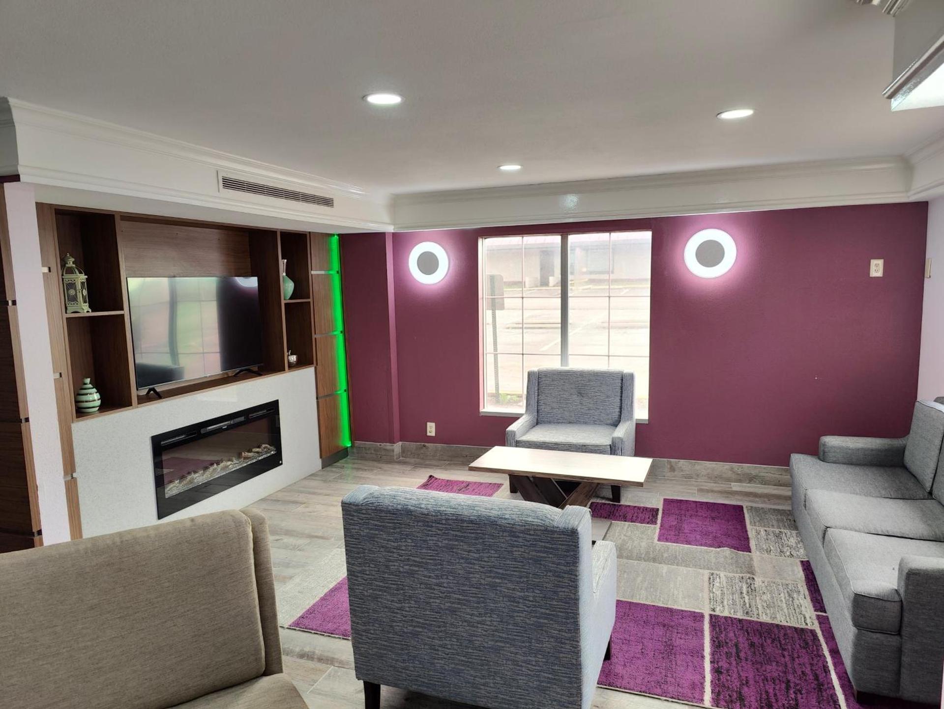 La Quinta Inn by Wyndham Kansas City Lenexa photo 36