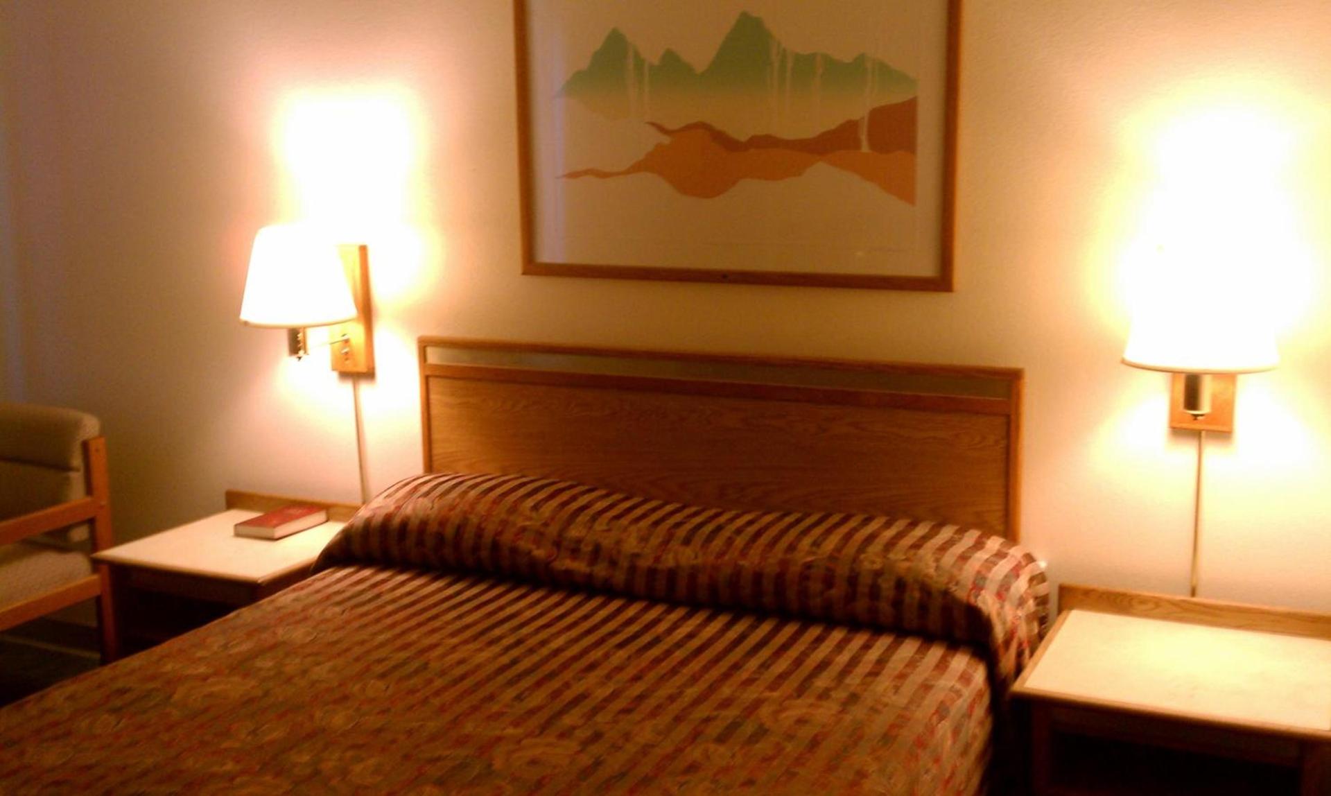 Colorado River Value Inn photo 13
