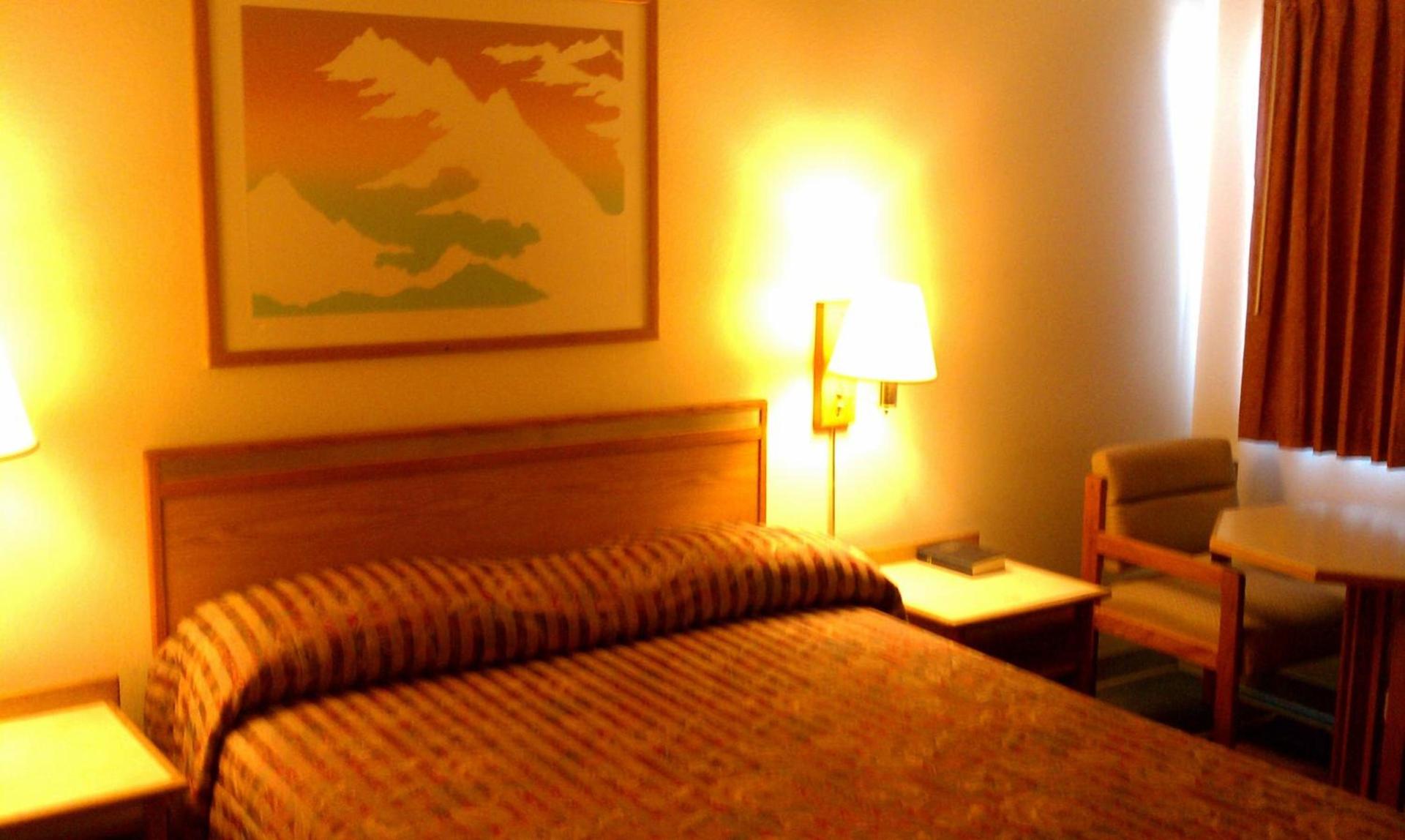 Colorado River Value Inn photo 16
