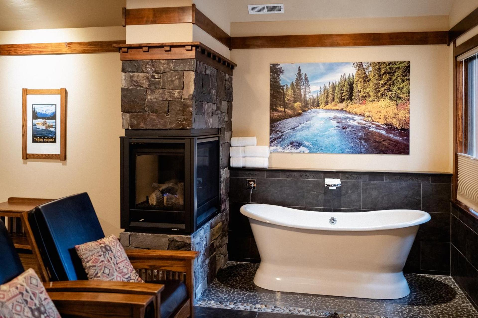 FivePine Lodge photo 12