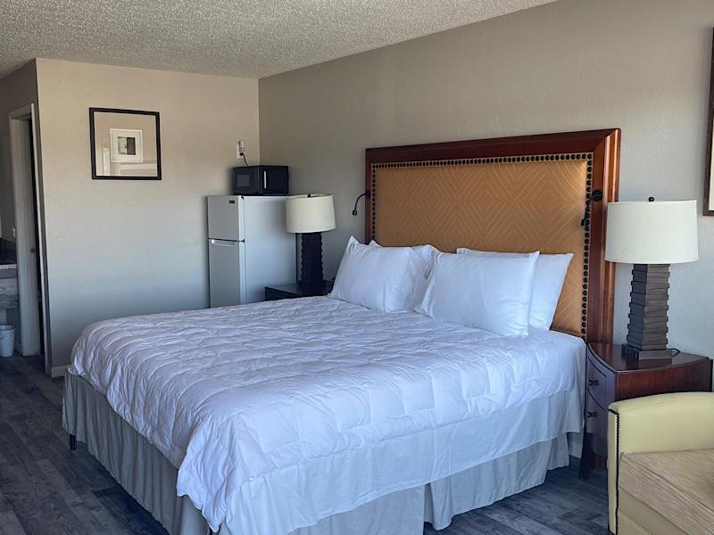 Days Inn by Wyndham Branson Ozarks photo 2