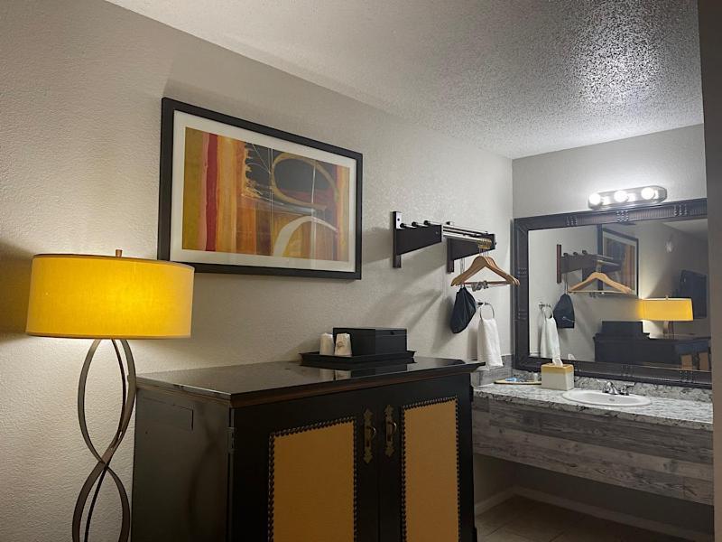 Days Inn by Wyndham Branson Ozarks photo 6