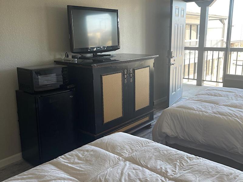 Days Inn by Wyndham Branson Ozarks photo 34