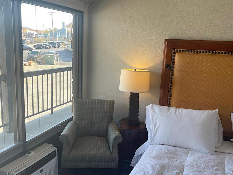 Days Inn by Wyndham Branson Ozarks photo 35