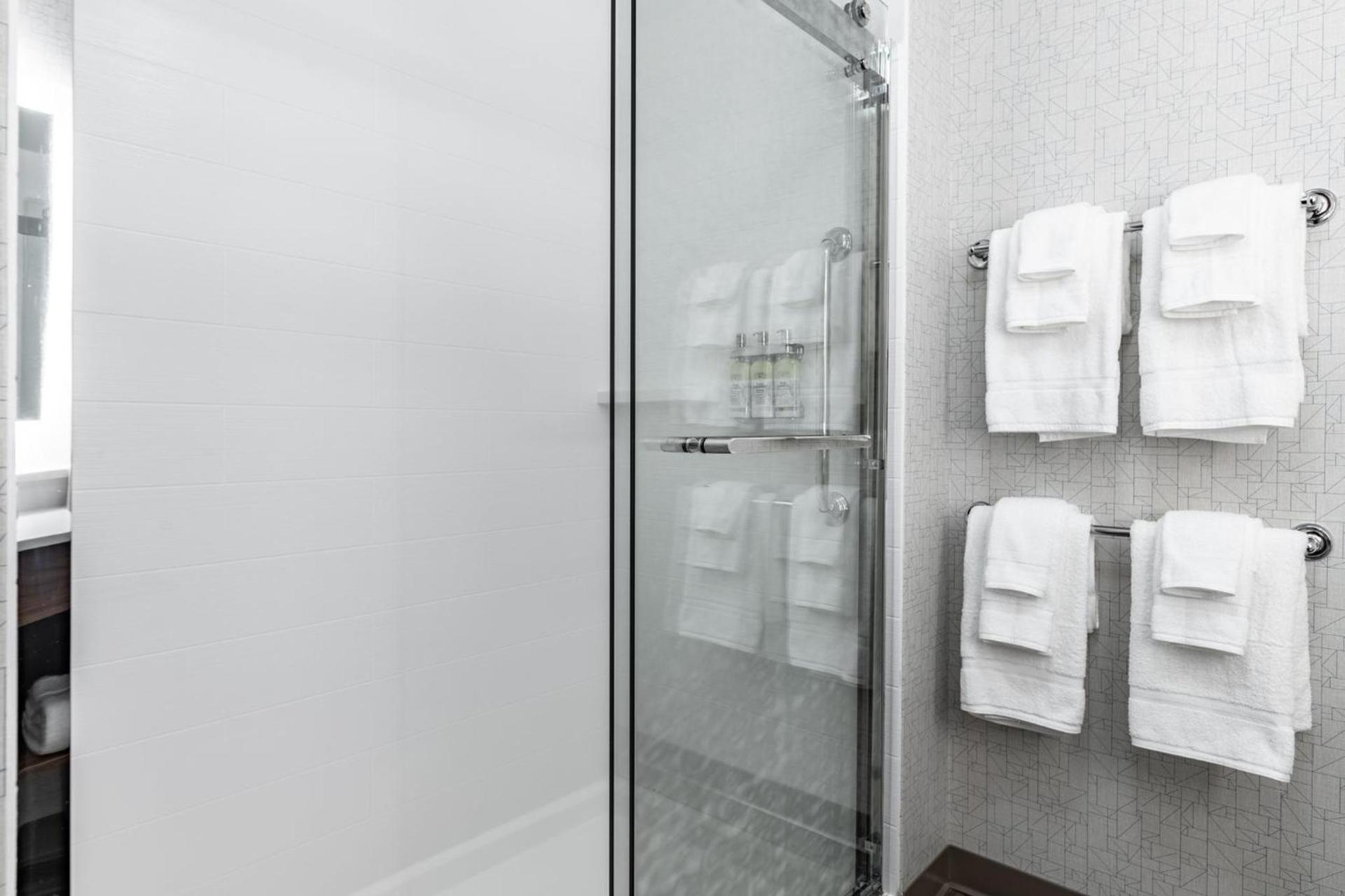 Holiday Inn Express & Suites - Moundsville by IHG photo 44