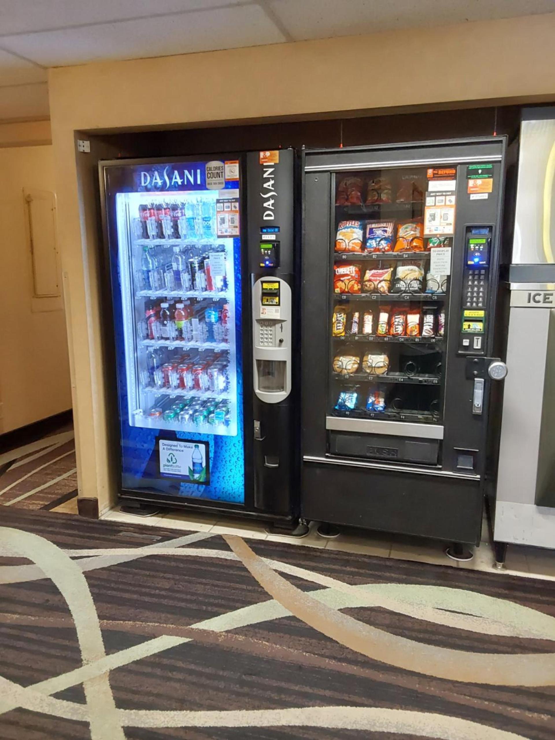 Lavissh Inn and Suites photo 28