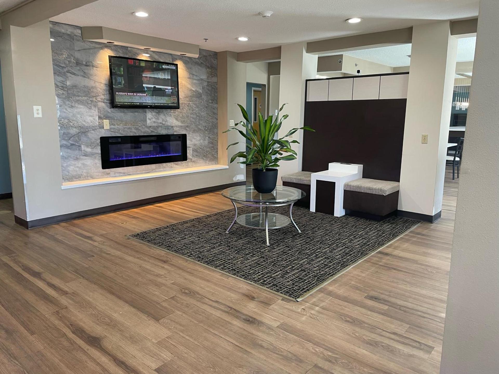 Baymont by Wyndham Boardman photo 33