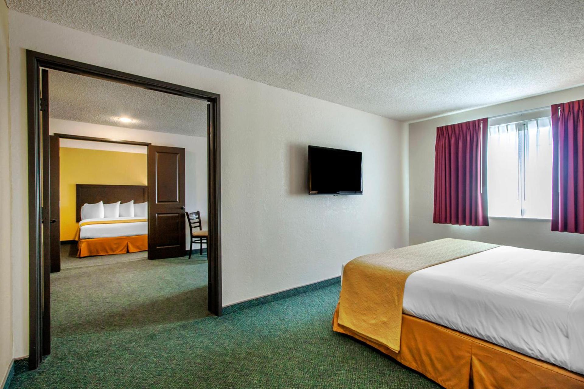 Quality Inn & Suites Springfield - Eugene North photo 34