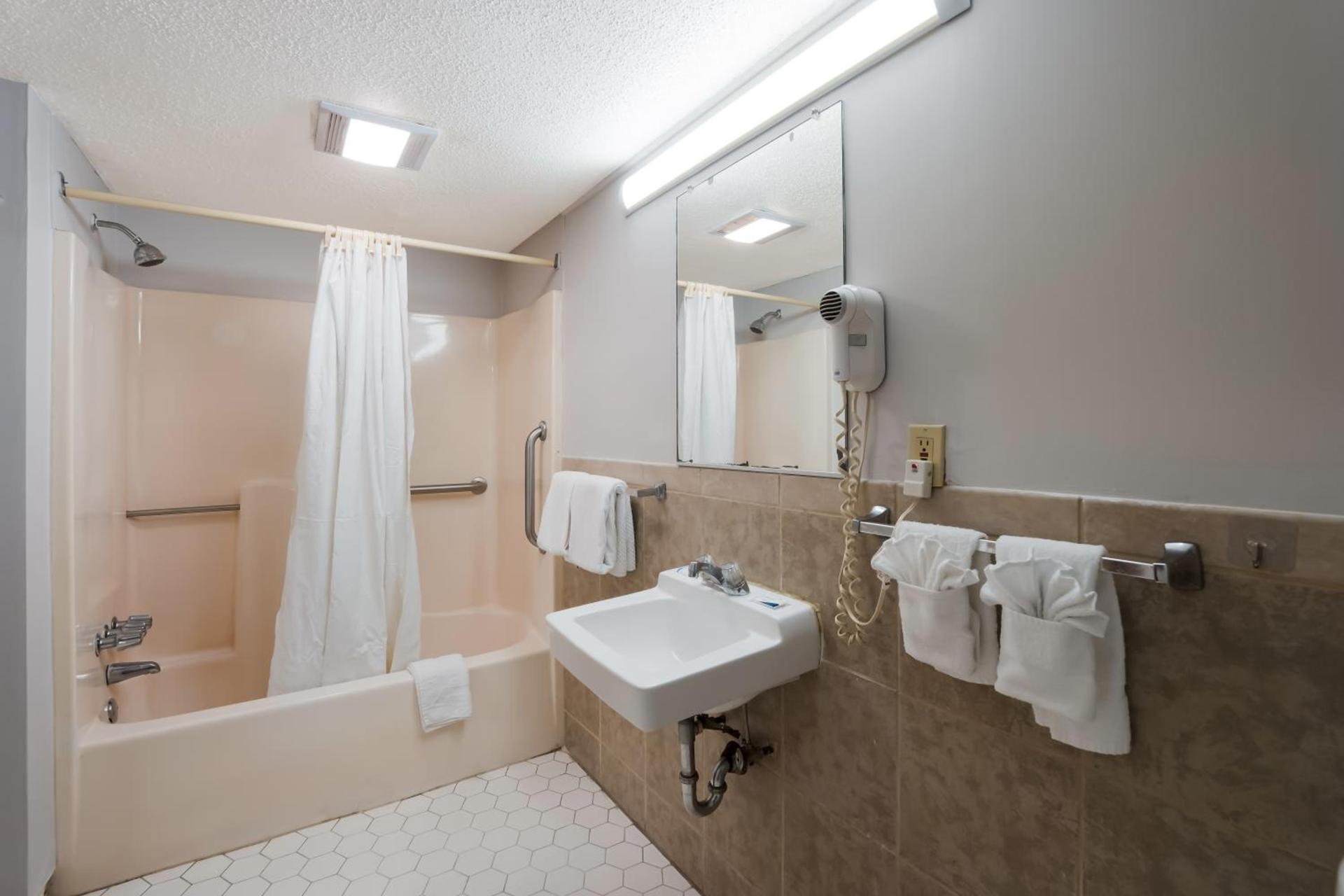 Rodeway Inn Augusta West - Fort Gordon photo 23