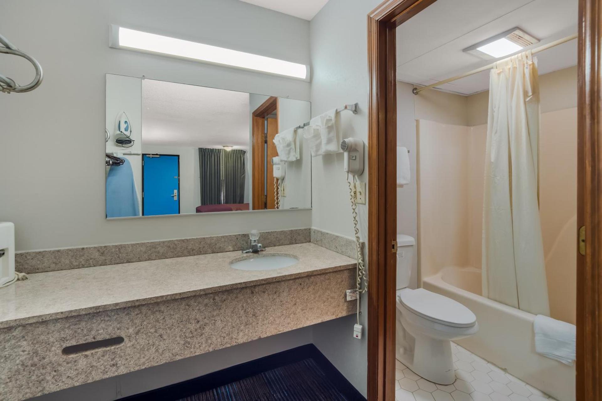 Rodeway Inn Augusta West - Fort Gordon photo 31