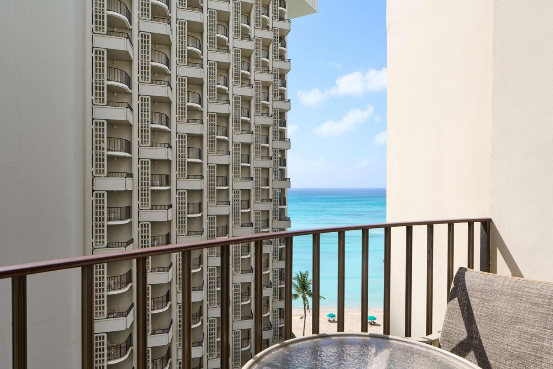 OUTRIGGER Waikiki Beach Resort photo 10