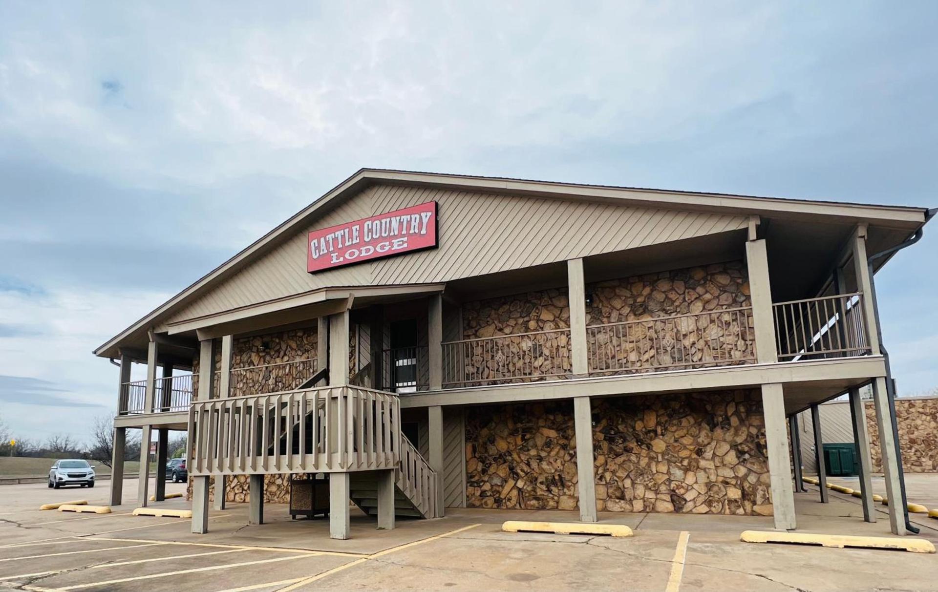 Cattle country lodge photo 13