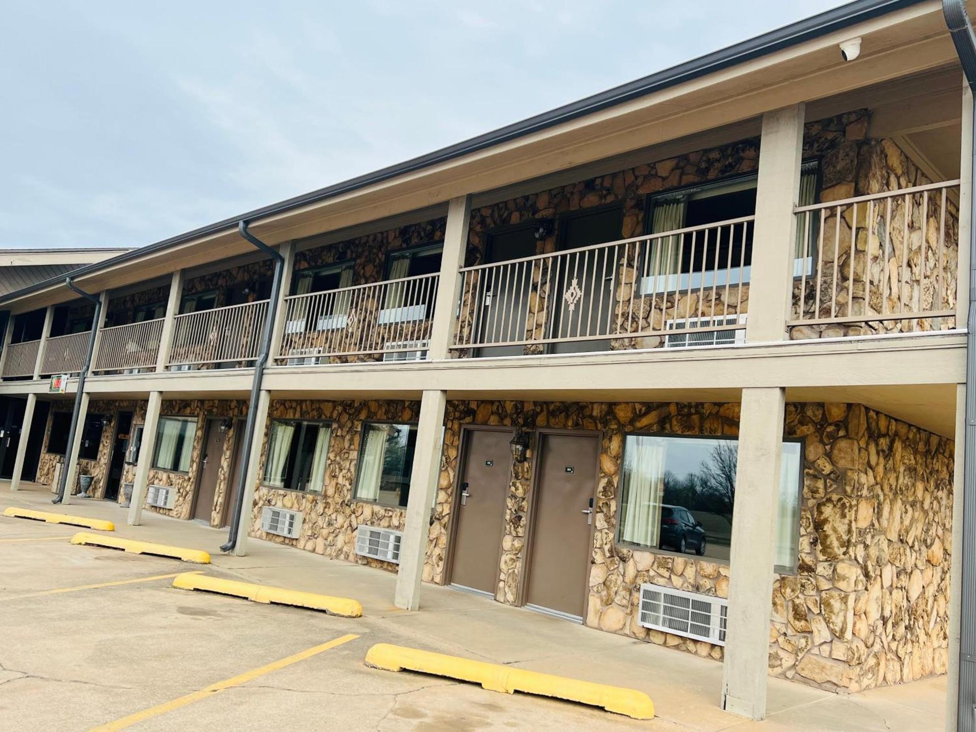 Cattle country lodge photo 20