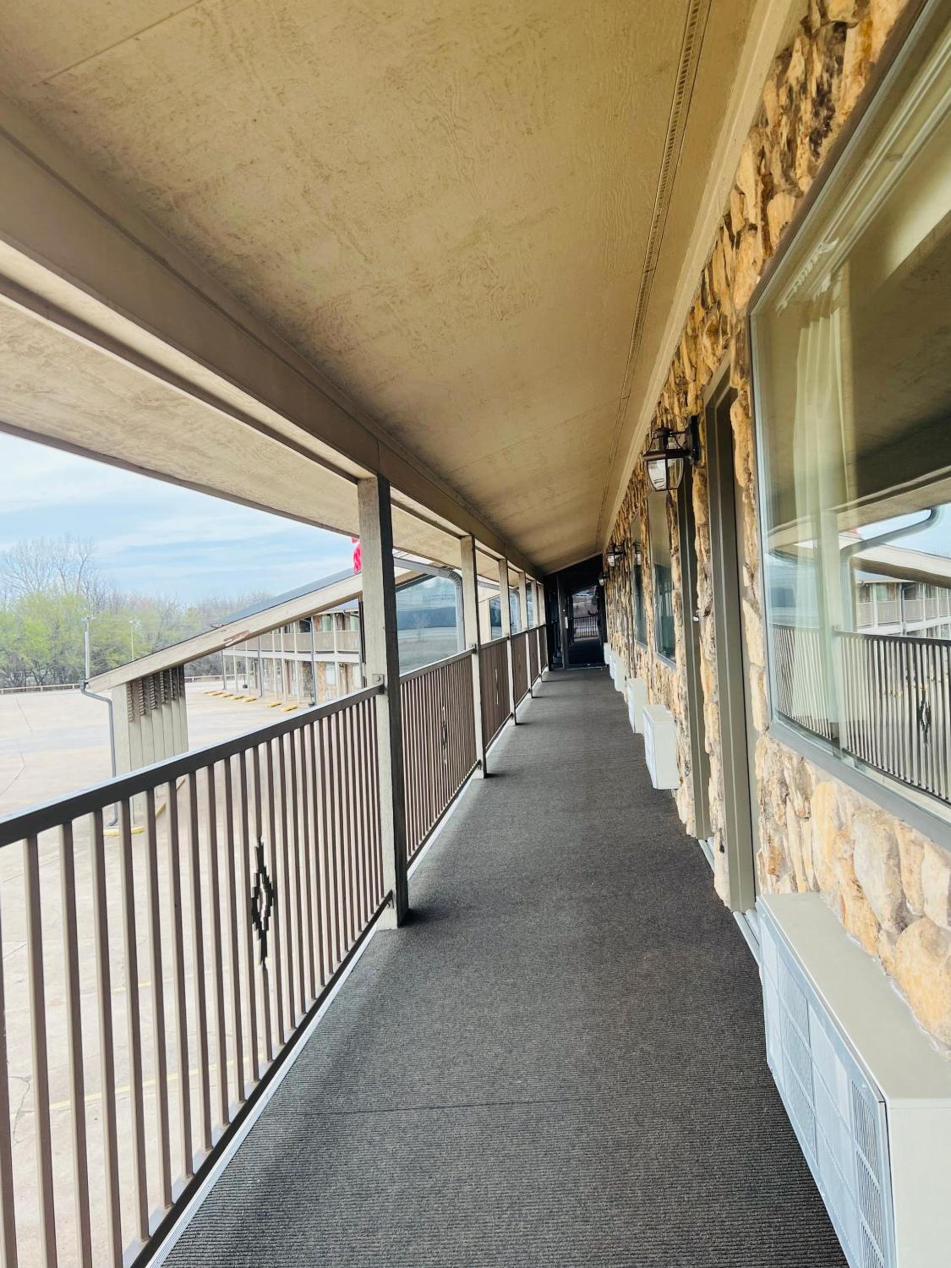 Cattle country lodge photo 22