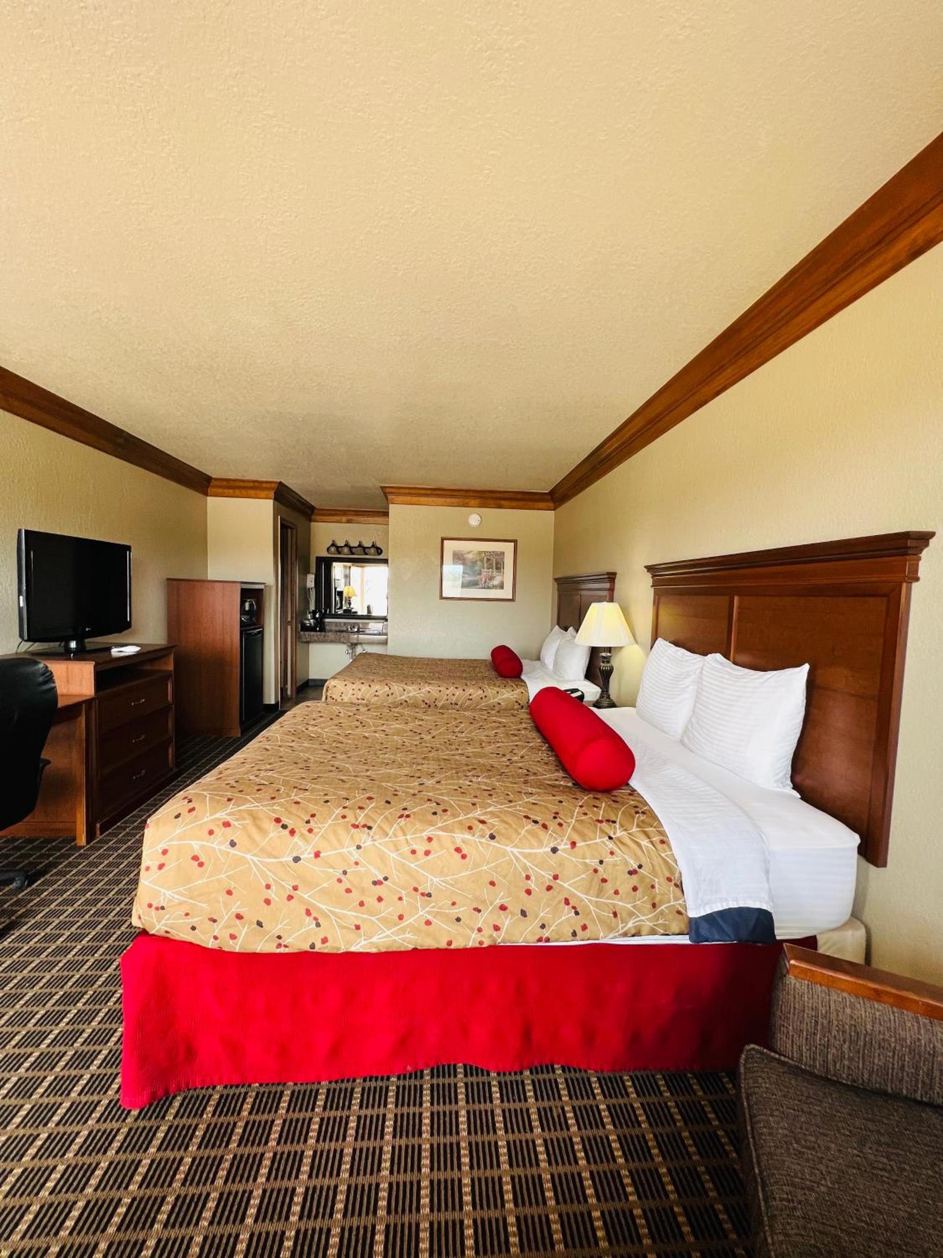 Cattle country lodge photo 31