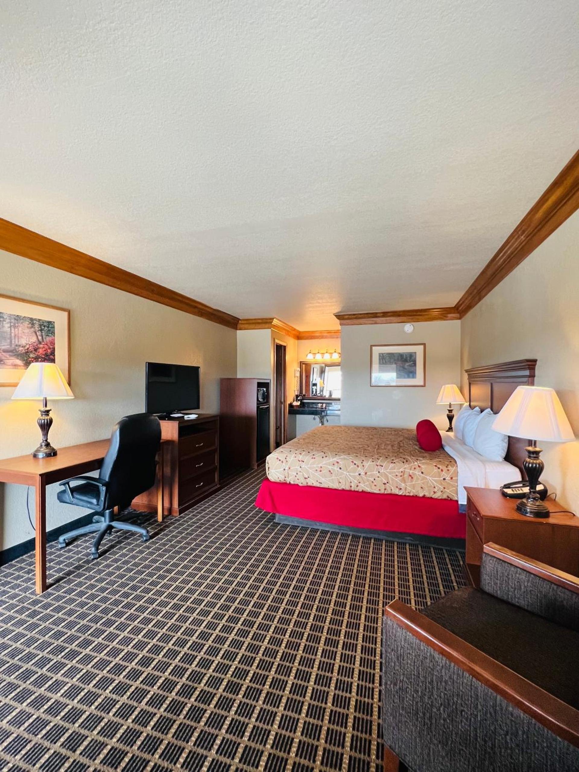 Cattle country lodge photo 34