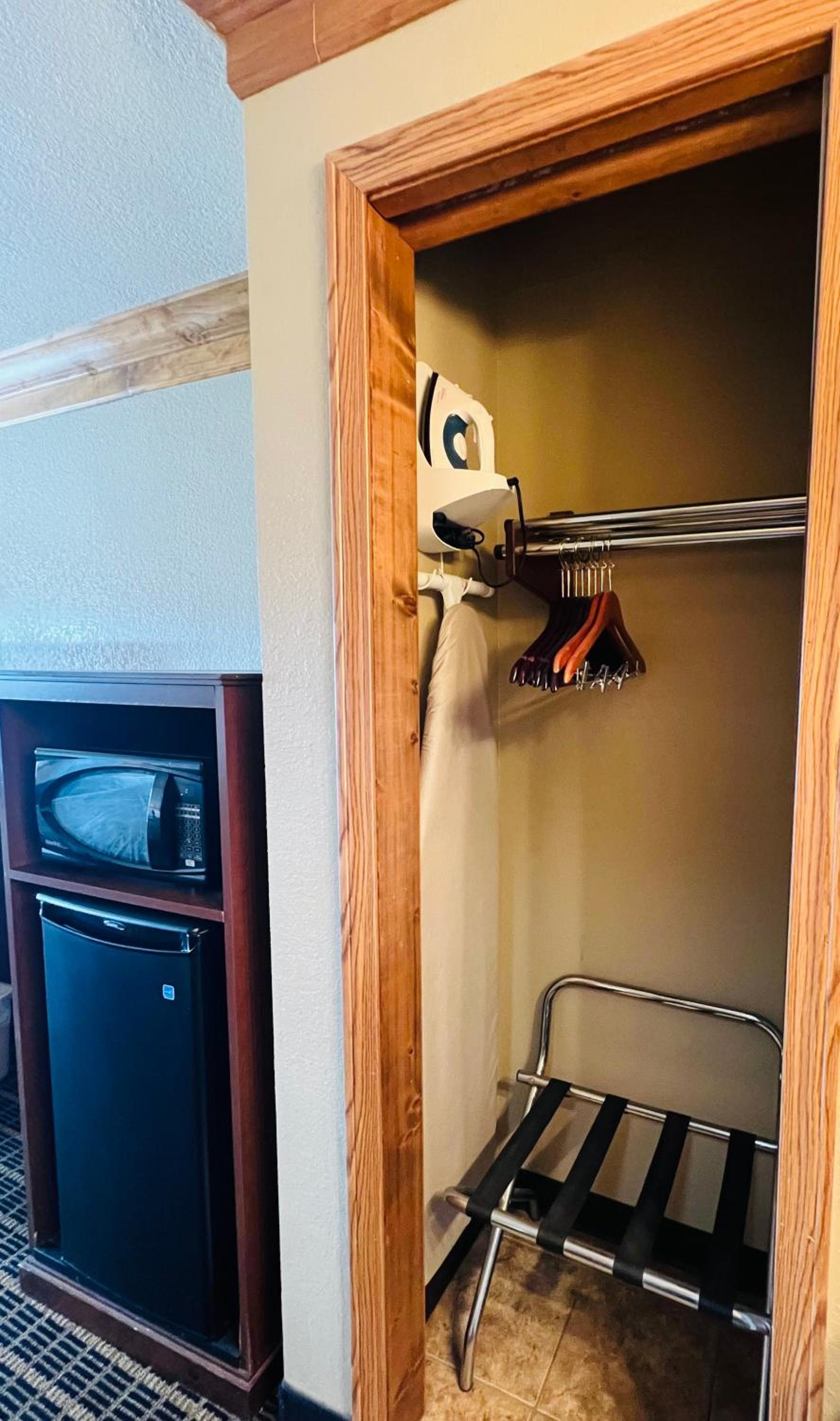 Cattle country lodge photo 38