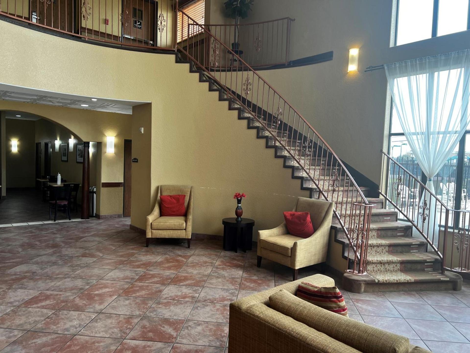 Baymont by Wyndham Cuero photo 61