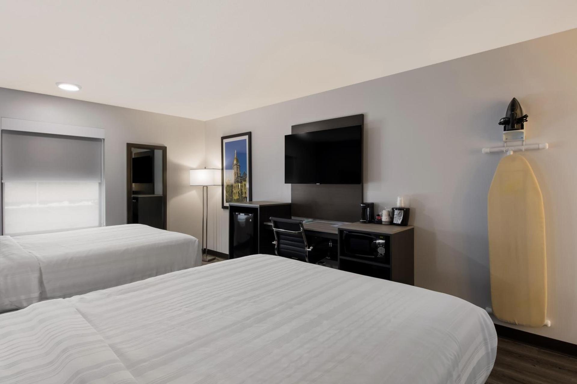 Quality Inn South Bend near Notre Dame photo 61
