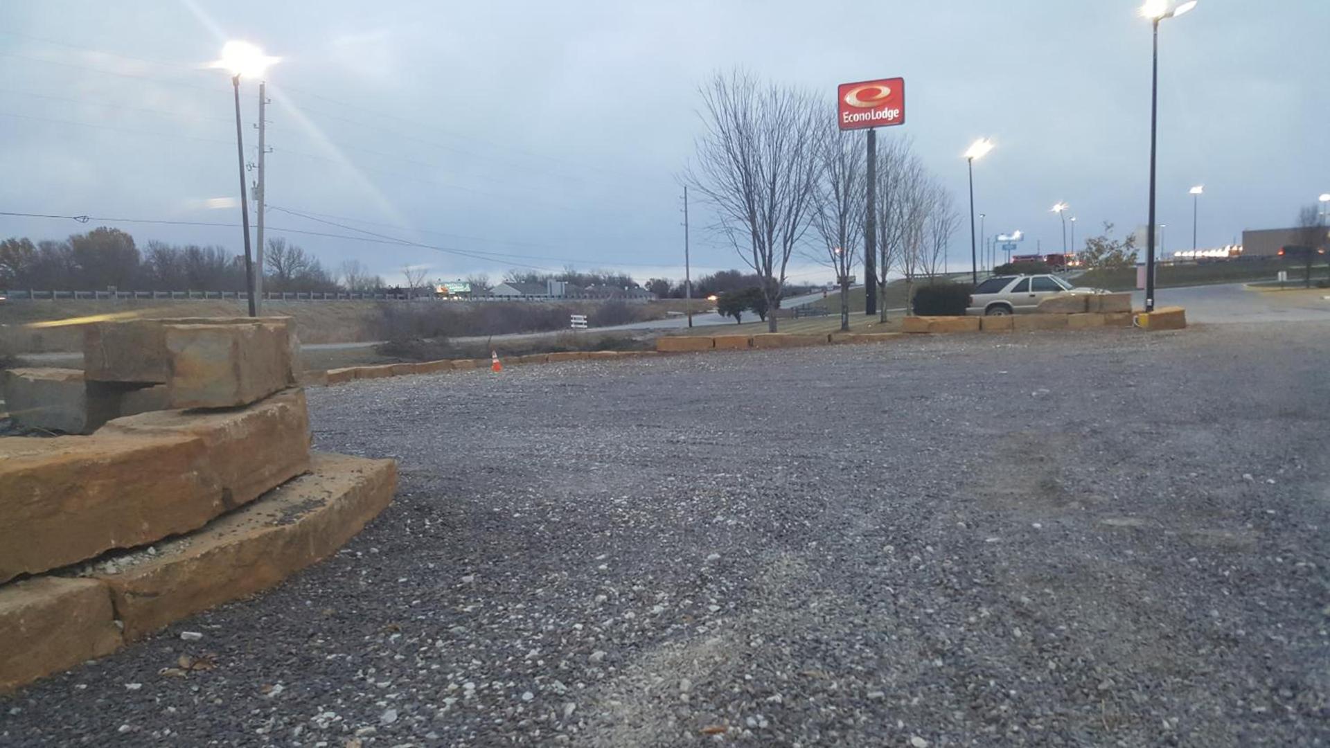 Econo Lodge Oak Grove-Blue Springs photo 17