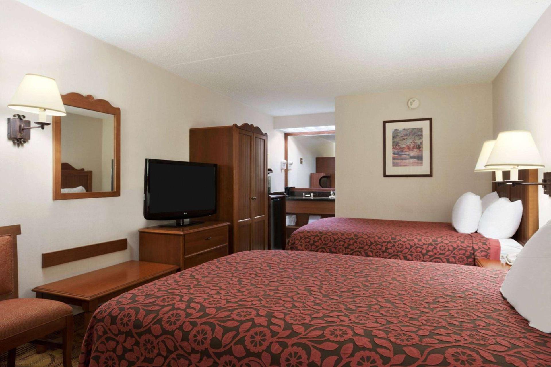 Days Inn by Wyndham Las Cruces photo 10