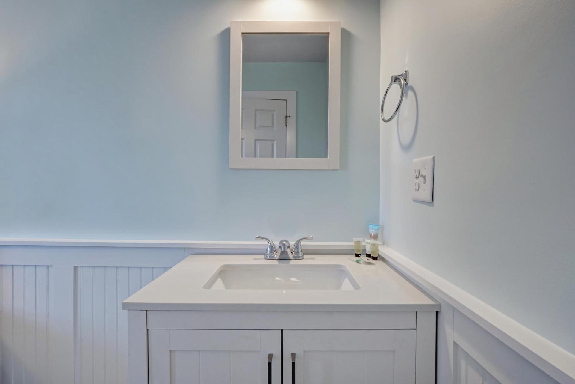 Loggerhead Inn and Suites photo 87