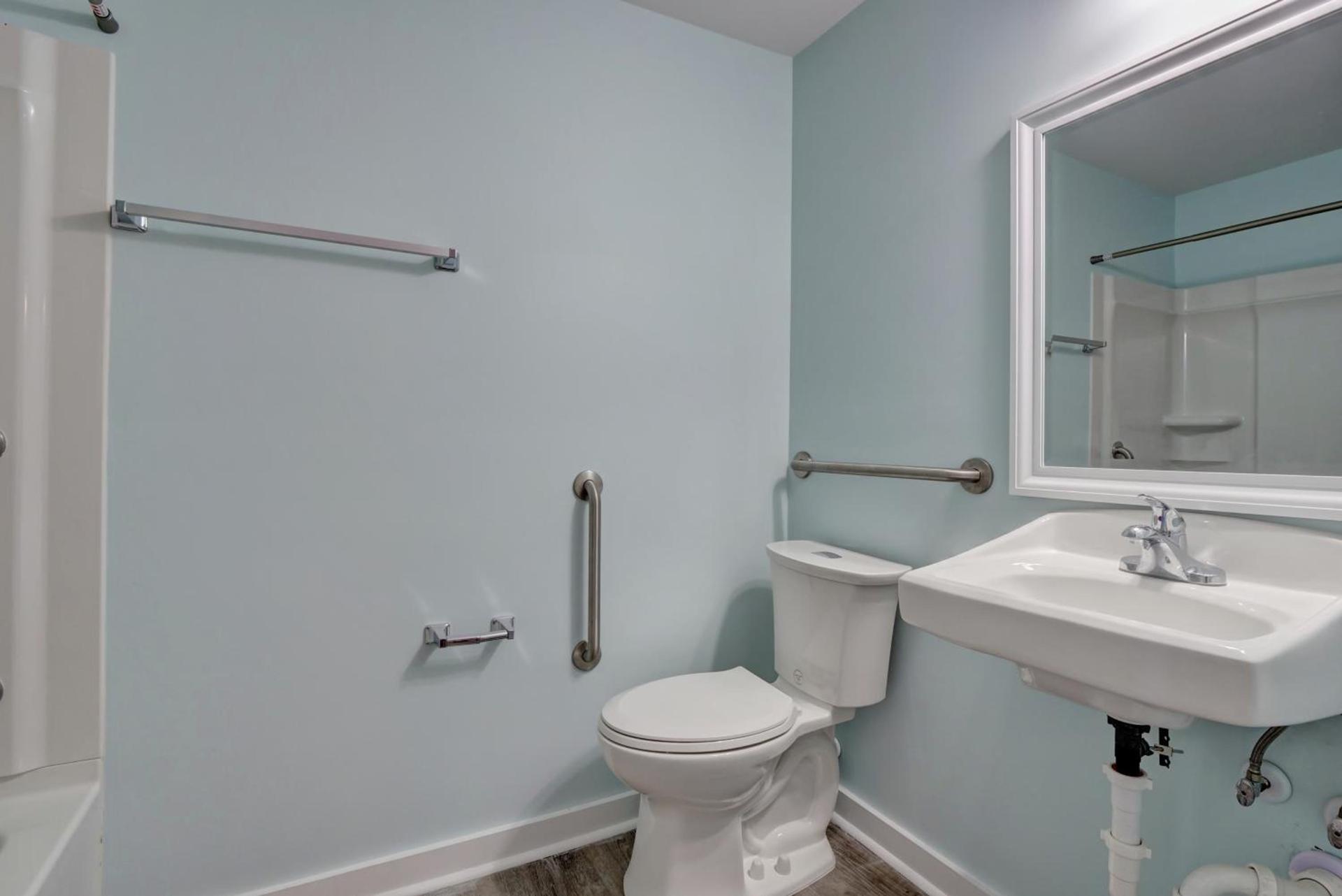 Loggerhead Inn and Suites photo 81